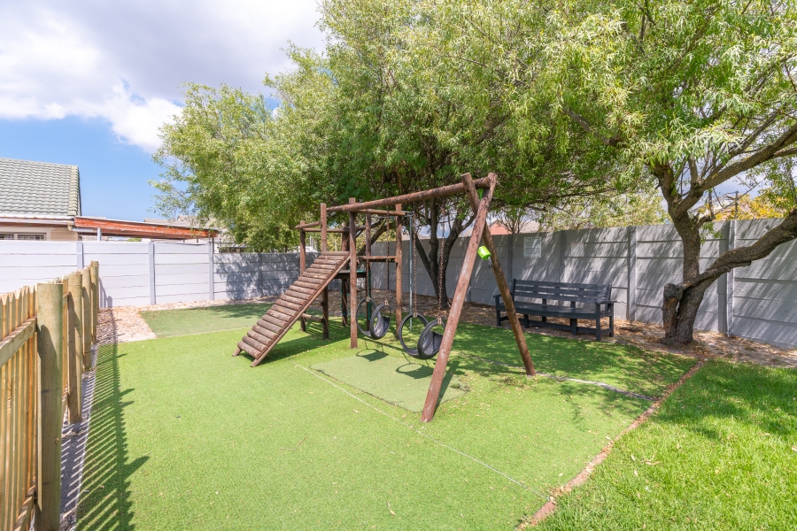 4 Bedroom Property for Sale in Thornton Western Cape